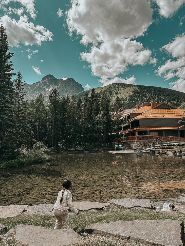 Mon Mode | Travel Blog | Pomeroy Kananaskis Mountain Lodge | Family Travel