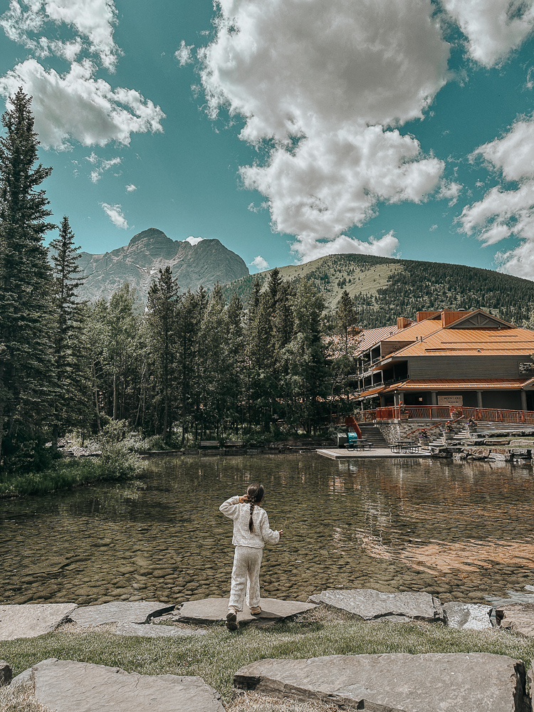 Mon Mode | Travel Blog | Pomeroy Kananaskis Mountain Lodge | Family Travel