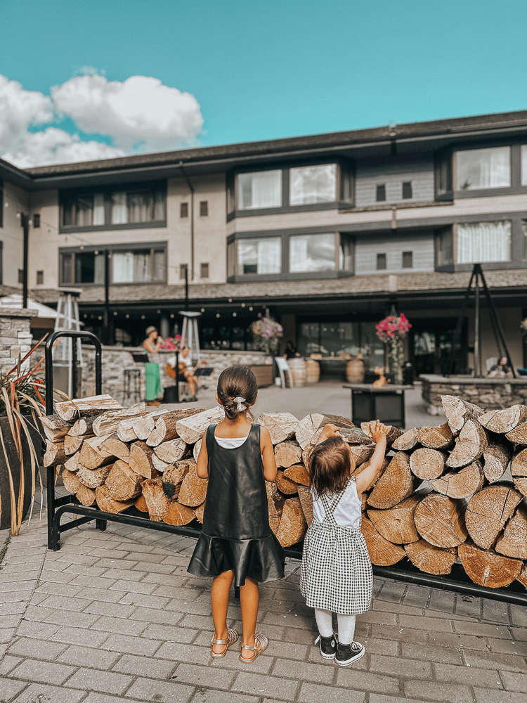 Mon Mode | Travel Blog | Pomeroy Kananaskis Mountain Lodge | Family Travel