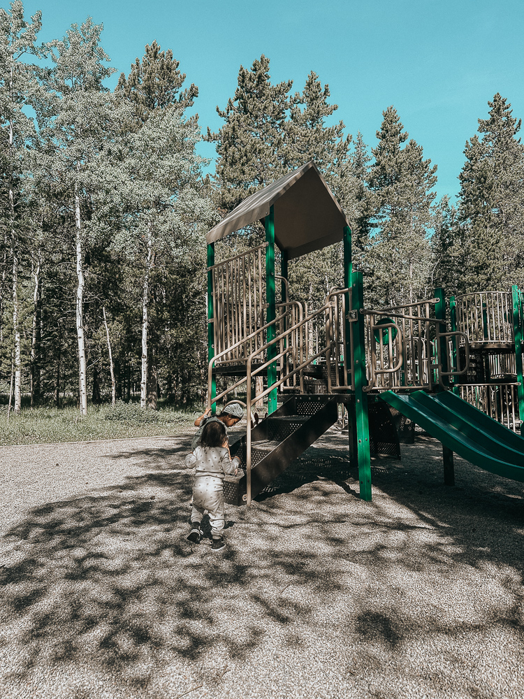 Mon Mode | Travel Blog | Pomeroy Kananaskis Mountain Lodge | Family Travel